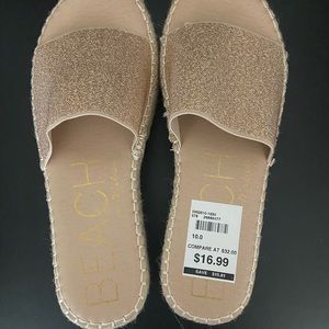 Beach by Matisse new with tags wedge with stretch top